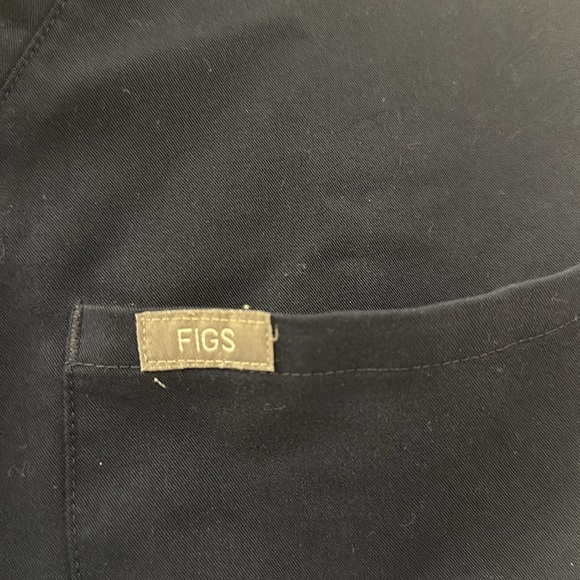 Excellent Condition FIGS Scrub Tops - Picture 3 of 4